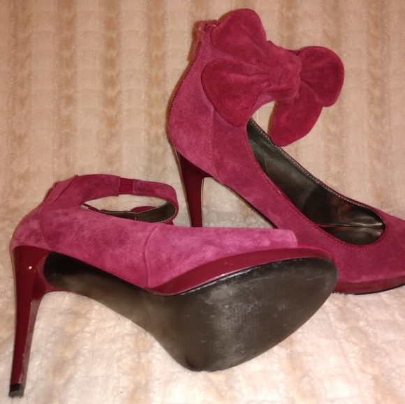 Carlos Santana Peep toe Pump - Picture 5 of 5